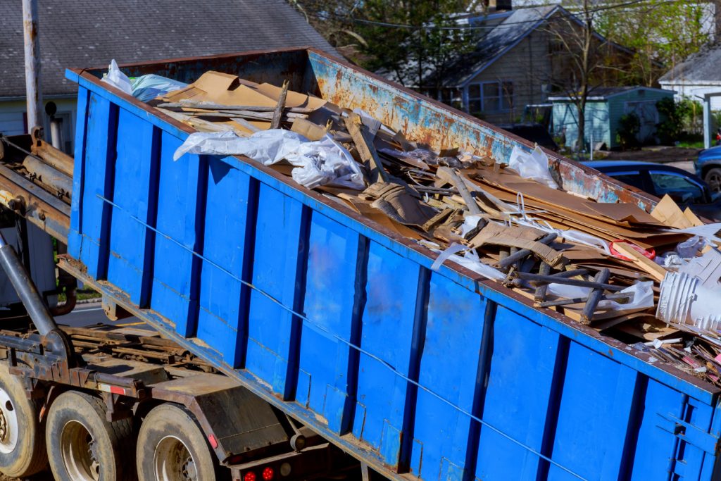 dumpster-overflow-in-San-Dimas-CA